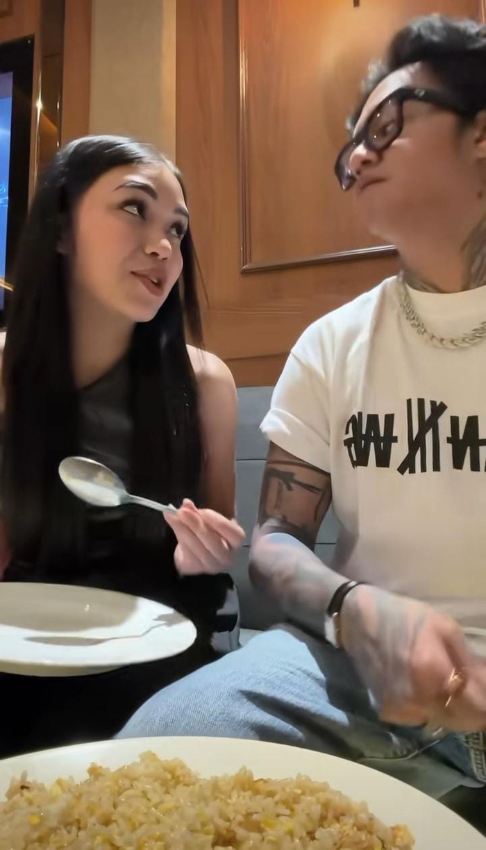 Manisnya Reza Arap dan Lula Lahfah saat Makan Bareng, Ada Momen Kasih Cincin!