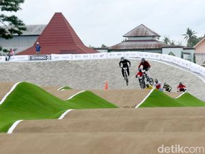 Riders Dunia Ramaikan BMX Supercross 2025 di Banyuwangi