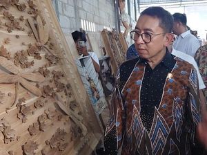 Kunjungi Sentra Kerajinan Relief, Fadli Zon Kagumi Seni Ukir Relief Jepara