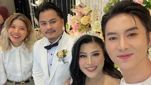 Rafael Tan ngaku kaget dapat undangan pernikahan Boiyen. Personel SM*SH itu terharu temannya menemukan tambatan hati sampai mati. (Foto: Instagram @rafaell_16)