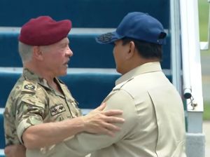 Video Prabowo Antar Raja Yordania ke Bandara Halim, Diakhiri Pelukan Hangat