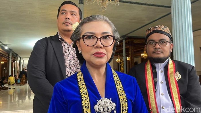 Putri tertua PB XIII, GKR Timoer Rumbay Kusuma Dewayani ditemui di Keraton Solo, Sabtu (15/11/2025).