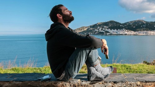 Ramalan Zodiak Hari Ini 15 November 2025, Waktunya Scorpio Me Time Total!