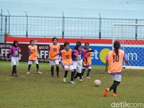 Ribuan Pelajar Putri SD Serbu Stadion Gajayana Malang