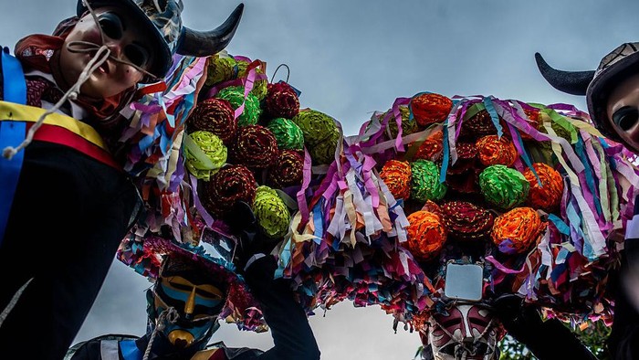 COSCOMATEPEC, MEXICO - NOVEMBER 14: Aerial view of dancers from the state of Veracruz during the 