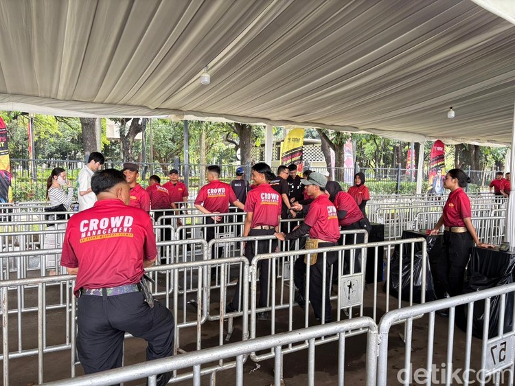 Grand final kejuaraan dunia Free Fire World Series (FFWS) Global Finals 2025 diselenggarakan hari ini, Sabtu, 15 November 2025. Yuk intip panggung megahnya berikut.