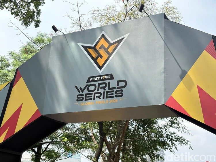 Grand final kejuaraan dunia Free Fire World Series (FFWS) Global Finals 2025 diselenggarakan hari ini, Sabtu, 15 November 2025. Yuk intip panggung megahnya berikut.