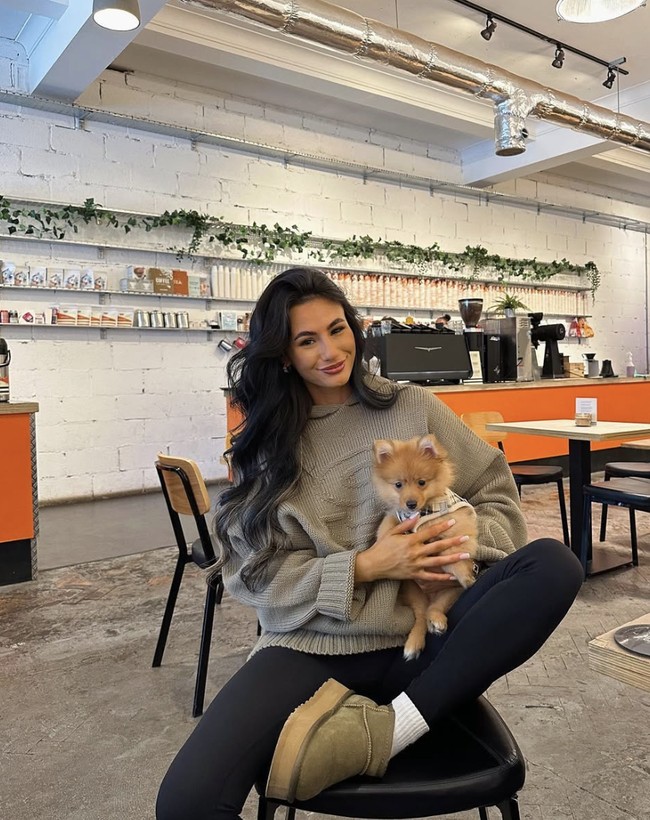 Ia menambahkan bahwa insiden itu terjadi jauh sebelum ia terkenal di media sosial, sehingga tidak ada unsur mencari perhatian. “Saya tahu betapa mengerikannya penyakit ini, dan saya sangat menyesal,” katanya. Foto: dok. Instagram @brittanyhmillerrr