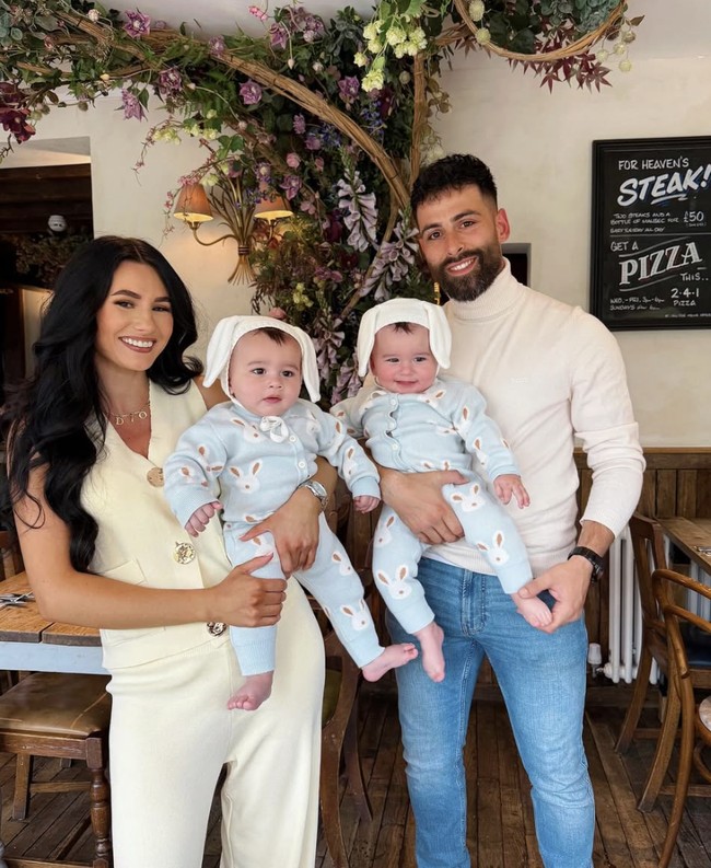 Setahun setelah kejadian, Miller pindah kota untuk memulihkan diri dan memuji dukungan pasangannya, Ash Griffiths. “Saya sudah kembali sehat secara mental. Dari tempat yang begitu gelap, hingga sekarang,” ungkapnya. Foto: dok. Instagram @brittanyhmillerrr