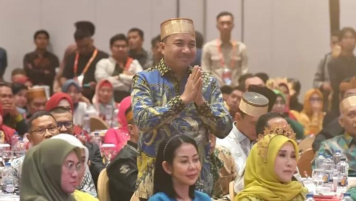 Bupati Luwu Utara Andi Abdullah Rahim menghadiri HUT ke-49 KKSS di Makassar.
