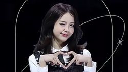 Bangga! Carmen Hearts2Hearts Raih Piala di KGMA 2025