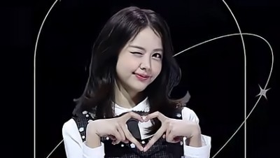 Bangga! Carmen Hearts2Hearts Raih Piala di KGMA 2025