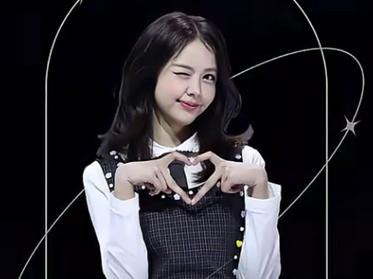 Bangga! Carmen Hearts2Hearts Raih Piala di KGMA 2025