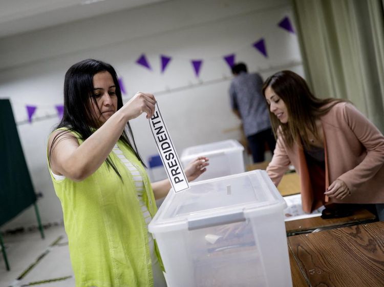 Chile Gelar Pemilu Presiden 2025, Warga Antusias ke TPS