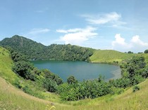 Indahnya Danau Samparong di Pulau Sukun NTT, Cocok untuk Foto Prewedding