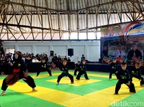 Serunya Pertarungan Pendekar Silat di Kota Bandung