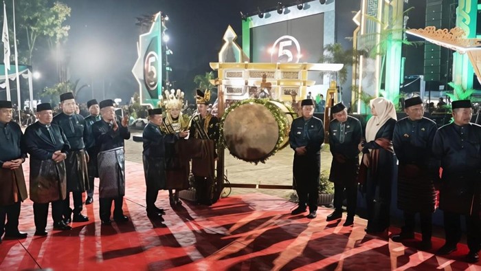 Gubernur Jambi Al Haris dalam pembukaan MTQ ke 54 di Muaro Jambi