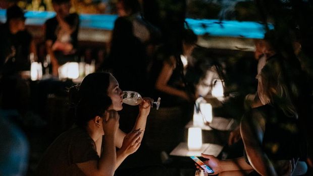 Ilustrasi Wisata Malam Ilustrasi Wisata Malam