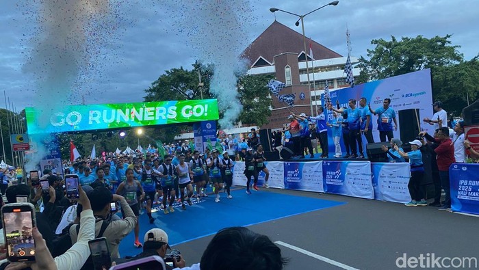 Lari di Rute Hijau IPB Half Marathon 2025, Pulang-pulang Bawa Pohon