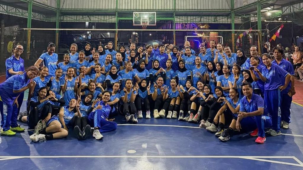 Jirayut Bikin Tim Voli, Bagi Rezeki Buat Anak-anak di Indonesia