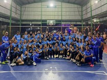 Jirayut Bikin Tim Voli, Bagi Rezeki Buat Anak-anak di Indonesia