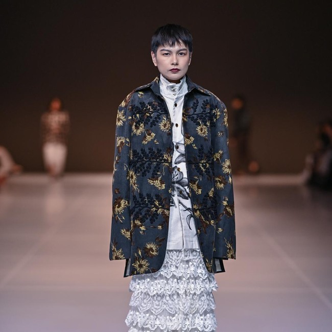 Foto: Koleksi Tanah Le Sae di Jakarta Fashion Week 2026