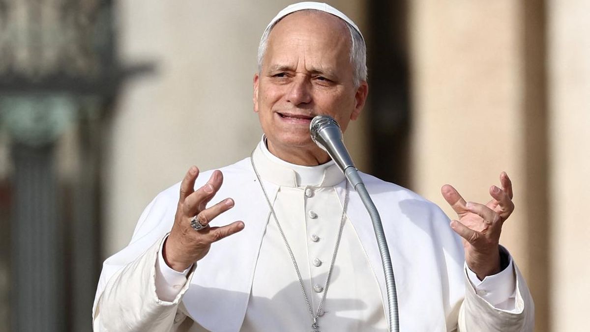 Paus Leo Serukan Gencatan Senjata Global di Hari Natal 2025