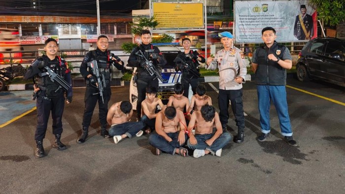Pemuda hendak tawuran diamakan Brimob Polda Metro Jaya