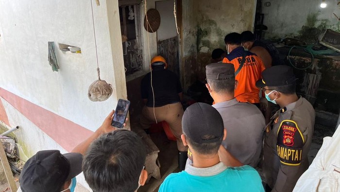 Pria lansia bernama I Nengah Supat ditemukan tewas di kediamannya, Dusun Anjingan, Desa Getakan, Kecamatan Banjarangkan, Klungkung, Minggu (16/11/2025). (Dok. Polres Klungkung)