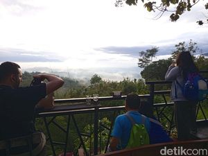 Berburu Sunrise di Punthuk Setumbu Magelang