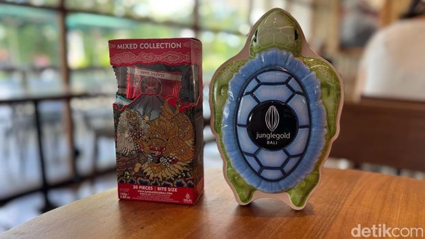 Suasana outlet Jungle gold di Sanur, Denpasar diminati pasar mancanegara, Sabtu (15/11/2025). Suasana outlet Jungle gold di Sanur, Denpasar diminati pasar mancanegara, Sabtu (15/11/2025).