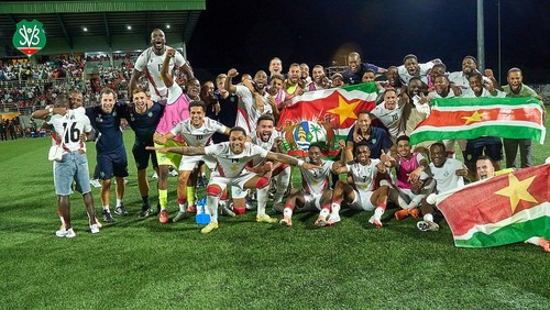 Timnas Suriname meraih kemenangan saat menghadapi El Salvador pada matchday kelima kualifikasi Piala Dunia 2026 zona CONCACAF. Tim berjuluk The Natio itu menang telak 4-0.