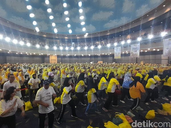 Keseruan Senam Sehat di #Hands4Diabetes Bareng Tropicana Slim Jakarta