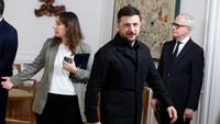 Dengan agenda yang padat, kedatangan Zelenskiy di Athena dipandang sebagai langkah krusial dalam diplomasi energi dan penguatan hubungan bilateral antara Ukraina dan Yunani. REUTERS/Louisa Gouliamaki
