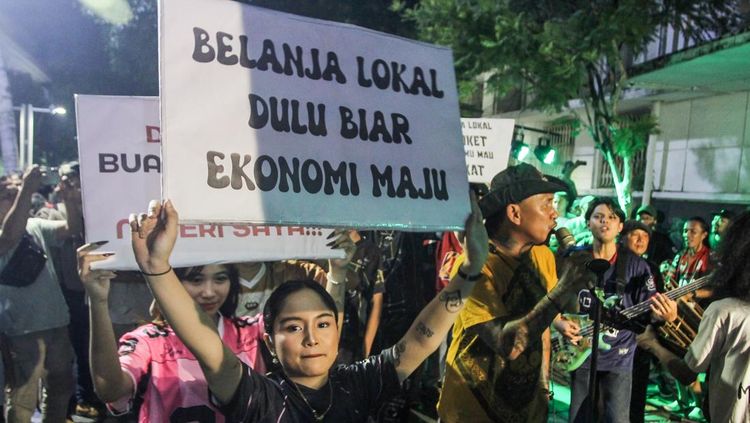 Musisi hingga Konten Kreator Gelar Aksi Seni untuk UMKM Konveksi