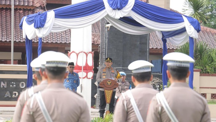Apel gelar Pasukan Polres Blitar