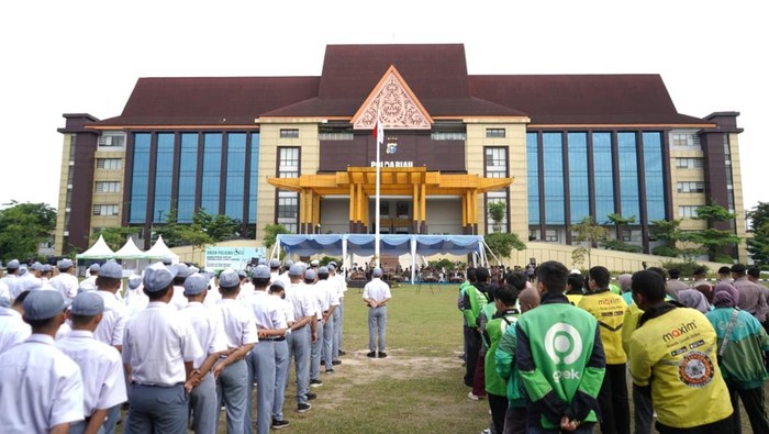 Apel Pasukan Operasi Zebra Lancang Kuning 2025 di Polda Riau.
