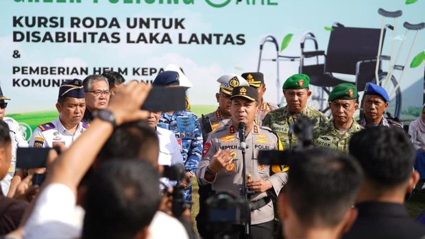 Apel Pasukan Operasi Zebra Lancang Kuning 2025 di Polda Riau Apel Pasukan Operasi Zebra Lancang Kuning 2025 di Polda Riau, Senin (17/11/2025).