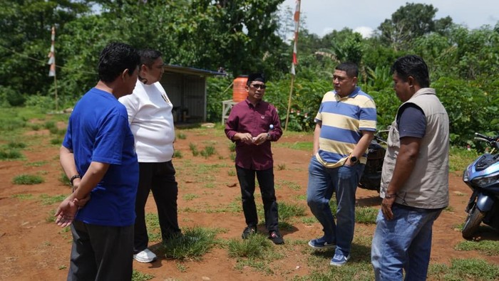 Bupati Maros Chaidir Syam (kedua kiri) dan Wali Kota Makassar Munafri Appi Arifuddin (kedua kanan).