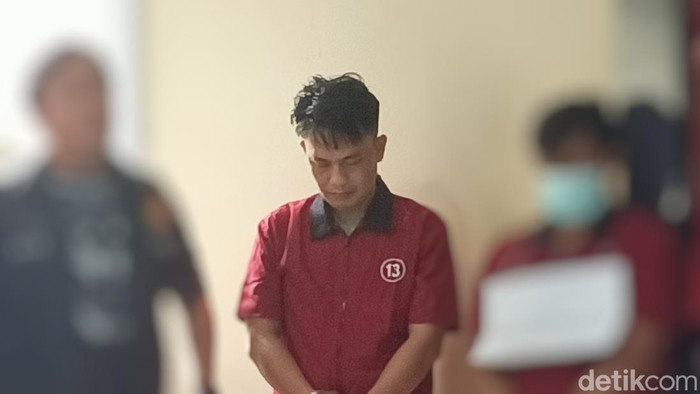 Cik Agus, buronan bandar narkoba diamankan polisi.