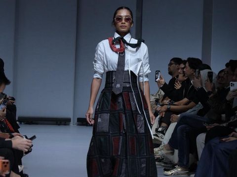 Dasi Karya Desainer Lokal untuk Tren Fashion 2026 Koleksi OE x Wilsen Willim Siklus 3.0