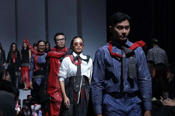 Koleksi OE x Wilsen Willim Siklus 3.0