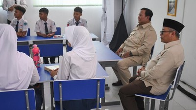 Prabowo Luncurkan Program Digitalisasi Pembelajaran Untuk Indonesia Cerdas