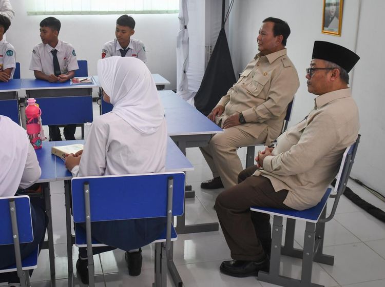 Prabowo Luncurkan Program Digitalisasi Pembelajaran Untuk Indonesia Cerdas