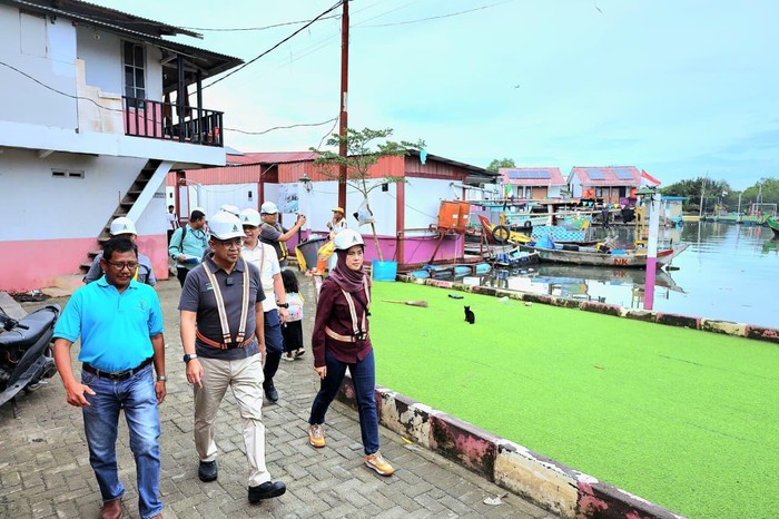 Dirut Pastikan PAM JAYA Bangun Akses Air Perpipaan di Muara Angke