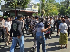 Konflik Berlarut-larut di Desa Adat Bugbug, Wisatawan Ikut Terkena Imbas