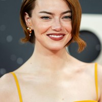 Selama ini kecantikan memang dianggap subjektif, namun penelitian terbaru menunjukkan sudut pandang berbeda. Studi tersebut menggunakan Golden Ratio atau rasio 1:1.618 yang disebut-sebut sebagai ukuran simetris ideal sebuah wajah, mulai dari proporsi bibir, ukuran dahi, struktur rahang, hingga bentuk alis. Foto: Foto: Getty Images