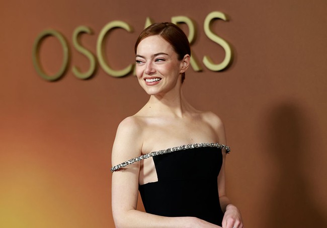 Secara pemetaan wajah, Emma Stone dinilai memiliki garis rahang yang nyaris sempurna.   Foto: Foto: Getty Images