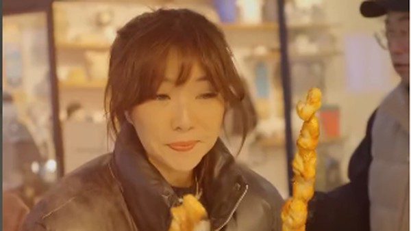 Gisel Anastasia Asyik Kulineran di Korea hingga Mukbang Durian