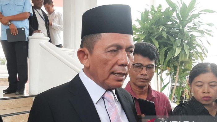 Gubernur Kepri Ansar Ahmad di Tanjungpinang, Senin (17/11/2025). ANTARA/Ogen